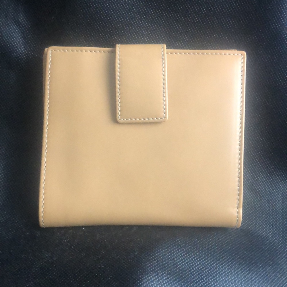 💛Gucci Wallet💛 - Picture 2 of 7